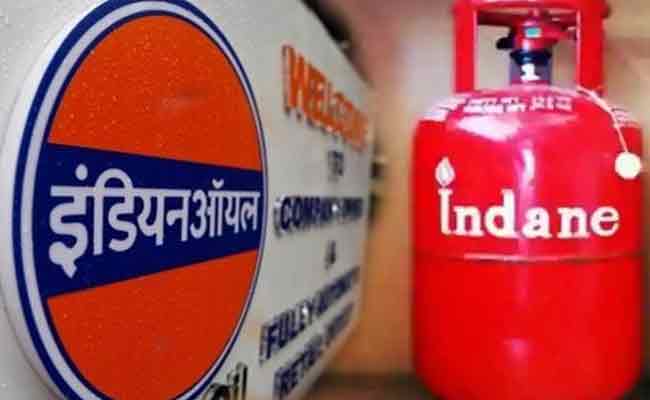 Read more about the article സപ്ലൈകോയും ഇൻഡ്യൻ ഓയിൽ കോർപ്പറേഷനും തമ്മിൽ കരാർ;  ചോട്ടു ഗ്യാസ് സിലിണ്ടറിന്‍റെ വിതരണം ആരംഭിച്ചു