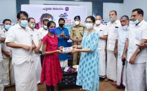 Read more about the article ‘ഹൃദയ തരംഗം പദ്ധതി:’ എൻ.എ.നെല്ലിക്കുന്ന് എം.എൽ.എ നിർദ്ധന വിദ്യാർത്ഥികൾക്ക് മൊബൈൽ ഫോണുകൾ കൈമാറി