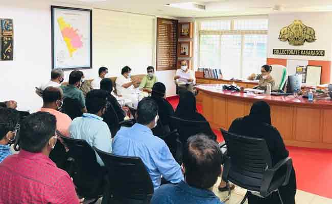 Read more about the article നാഷണൽ ഹൈവെ വികസനം; ആശങ്കയില്‍ സ്ഥലവും കെട്ടിടവും വിട്ട് കൊടുത്ത ഭൂവുടമകളും  ജനങ്ങളും; യോഗം വിളിച്ച് ജില്ലാ കളക്ടര്‍