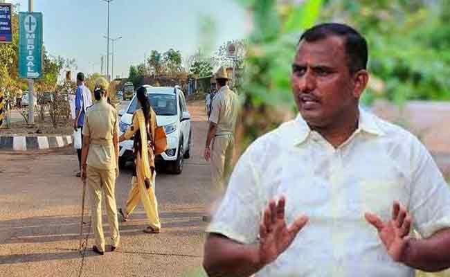 Read more about the article കര്‍ണാടക സര്‍ക്കാറിന്‍റെ അന്തര്‍ സംസ്ഥാന യാത്രാ നിയന്ത്രണം; സുപ്രീം കോടതിയില്‍ ഹര്‍ജിയുമായി മഞ്ചേശ്വരം എം.എല്‍.എ എ.കെ.എം അഷ്റഫ്