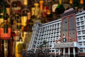 Read more about the article ബിവറേജസ് ഷോപ്പുകളിലെ ക്യൂ ഒഴിവാക്കണം; സഞ്ചരിക്കുന്ന മദ്യശാലകള്‍ തുടങ്ങേണ്ട സമയമായി; അഭിപ്രായവുമായി ഹൈക്കോടതി