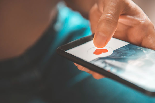 Read more about the article ഡേറ്റിങ് ആപ്പിൽ ആവശ്യത്തിന് പെൺകുട്ടികൾ ഇല്ല; പരാതിയുമായി കോടതിയെ സമീപിച്ച് യുവാവ്