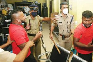 Read more about the article വ്‌ളോഗര്‍മാരായ ഇ ബുള്‍ജെറ്റ് സഹോദരന്മാര്‍ക്ക് ഹൈക്കോടതിയിൽ തിരിച്ചടി; എംവിഡിക്കെതിരായ ഹര്‍ജി  തള്ളി