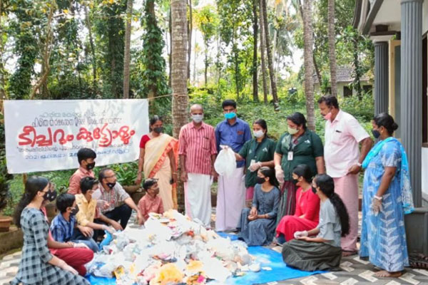 You are currently viewing ഹരിതകേരളം മിഷൻ:  ഉദുമ ഗ്രാമ പഞ്ചായത്തിൽ  ‘ടീച്ചറും കുട്ട്യോളും’ പദ്ധതിക്ക് തുടക്കമായി