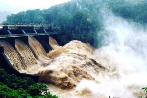 Read more about the article സംസ്ഥാനത്തെ പത്ത് ഡാമുകളില്‍ റെഡ് അലേർട്ട്; ശബരിമല തീര്‍ഥാടനത്തിന് നിയന്ത്രണം; സ്വാമിമാരെ സുരക്ഷിത സ്ഥാനത്തേക്ക് മാറ്റാൻ നിർദ്ദേശം; കൂടുതല്‍ ജാഗ്രതയോടെ ഭരണകൂടം