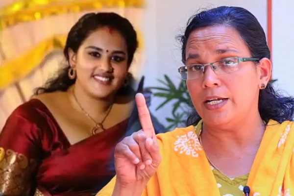 Read more about the article സ്ത്രീകളുടെ ക്ഷേമത്തിനുളള പോസ്റ്ററുകൾ പ്രചരിപ്പിക്കുന്ന പി. ആർ പണിയിൽ തീരുമോ സർക്കാരിൻ്റെ  ഉത്തരവാദിത്തം; അനുപമയ്ക്ക് പിന്തുണയുമായി കെ.കെ. രമ