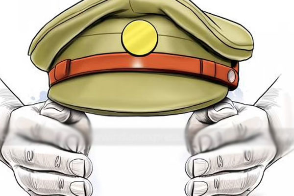 You are currently viewing ട്രെയിന്‍ തട്ടി മരിച്ച യുവാവിൻ്റെ ഫോണ്‍ മോഷ്ടിച്ച ശേഷം സ്വന്തം സിം കാര്‍ഡിട്ട് ഉപയോഗിച്ചു; എസ്. ഐക്ക് സസ്പെന്‍ഷന്‍