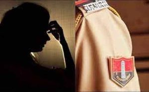 Read more about the article 6 വയസുകാരനായ മകന്‍റെ മുന്‍പില്‍വെച്ച് ശാരീരിക ബന്ധത്തില്‍ ഏര്‍പ്പെട്ടു; സര്‍ക്കിള്‍ ഓഫീസറെയും വനിതാ കോണ്‍സ്റ്റബിളിനെയും സര്‍വീസില്‍ നിന്നും പിരിച്ചുവിട്ടു