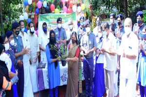 Read more about the article മുറ്റത്തൊരു പൂന്തോട്ടം:  ശലഭോദ്യാനം പദ്ധതി തുടങ്ങി; ഉദ്ഘാടനം ചെയ്ത് അജാനൂര്‍ ഗ്രാമപഞ്ചായത്ത് പ്രസിഡണ്ട്