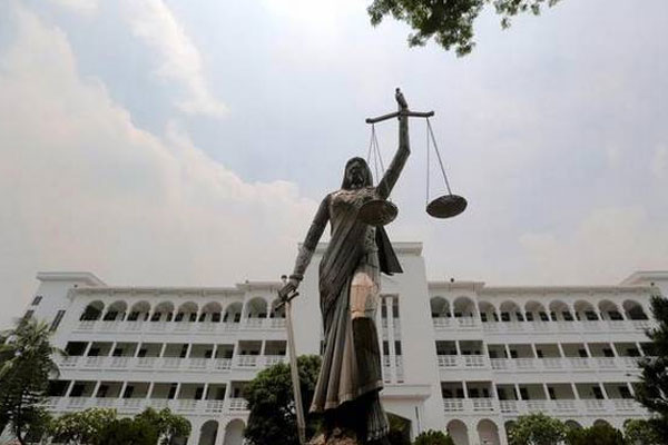 Read more about the article ബലാത്സംഗം നടന്ന്​ 72 മണിക്കൂർ കഴിഞ്ഞാൽ കേസെടുക്കരുതെന്ന് നിർദ്ദേശം; വനിതാ ജഡ്ജിയെ കോടതി ചുമതലകളില്‍ നിന്ന് ഒഴിവാക്കി