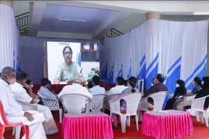 Read more about the article കണ്ണൂര്‍ സര്‍വ്വകലാശാലയില്‍ സ്ഥിരം അധ്യാപകരുടെ കുറവ് പരിഹരിക്കാന്‍ നടപടിയുണ്ടാകും: മന്ത്രി  ആര്‍.ബിന്ദു