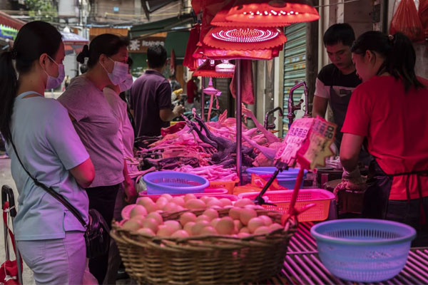 Read more about the article കോവിഡ് വ്യാപനം വീണ്ടും; പൊതുജനങ്ങളോട് അവശ്യസാധനങ്ങള്‍ സംഭരിക്കാന്‍  ആഹ്വാനവുമായി ചൈനീസ് സർക്കാർ