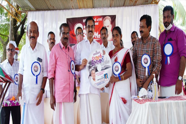 You are currently viewing നമ്മള്‍ ഒന്നാണ്;  സര്‍ക്കാര്‍ പ്രവര്‍ത്തനങ്ങള്‍ ജനങ്ങളിലെത്തിക്കാന്‍ ബഹുഭാഷ ഡോക്യുമെന്ററിയുമായി ജില്ലാ ഇന്‍ഫര്‍മേഷന്‍ ഓഫീസ്