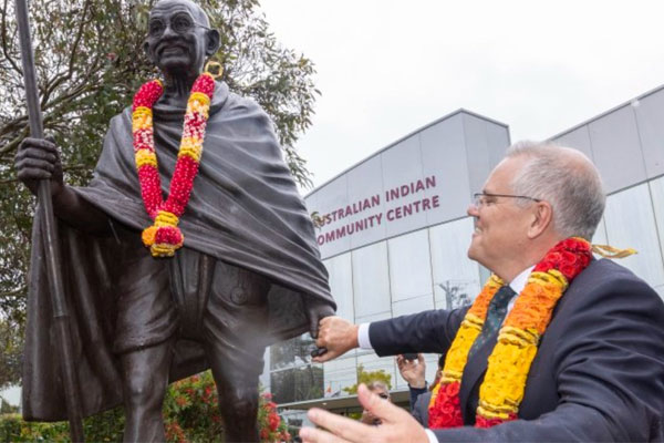 Read more about the article ഓസ്‌ട്രേലിയയിൽ ഇന്ത്യ സമ്മാനിച്ച ഗാന്ധി പ്രതിമ തകർത്തു; രാജ്യത്തിന് അപമാനകരമെന്ന് പ്രധാനമന്ത്രി സ്‌കോട്ട് മോറിസൺ