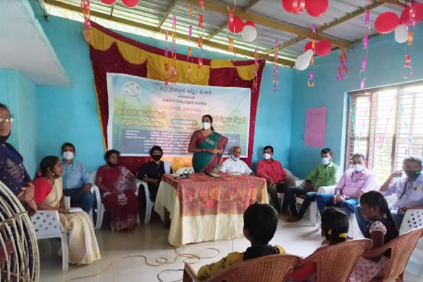 Read more about the article കൊറഗ മേഖലയിലെ ആദ്യ ഓക്സിലറി ഗ്രൂപ്പ് മഞ്ചേശ്വരത്ത്; ജില്ലാ പഞ്ചായത്ത് പ്രസിഡന്റ് ഉദ്ഘാടനം ചെയ്തു