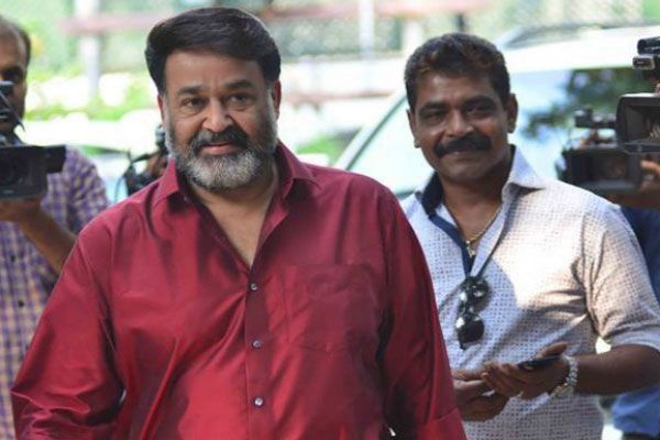 Read more about the article തിയറ്ററുകാര്‍ ഒരുകോടി രൂപയ്ക്ക് അടുത്ത് ഇപ്പോഴും തരാനുണ്ട്; അടുത്ത അഞ്ച് മോഹന്‍ലാല്‍ സിനിമകള്‍ ഒ.ടി.ടിയിലെന്ന് ആന്റണി പെരുമ്പാവൂര്‍