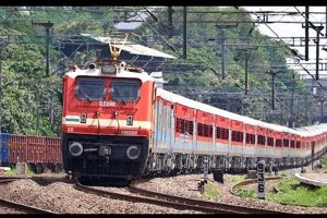 Read more about the article യാത്രക്കാരൻ പുകവലിച്ചു; നേത്രാവതി തിരൂരിൽ നിന്നു