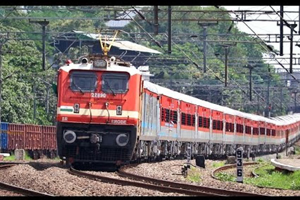 You are currently viewing യാത്രക്കാരൻ പുകവലിച്ചു; നേത്രാവതി തിരൂരിൽ നിന്നു