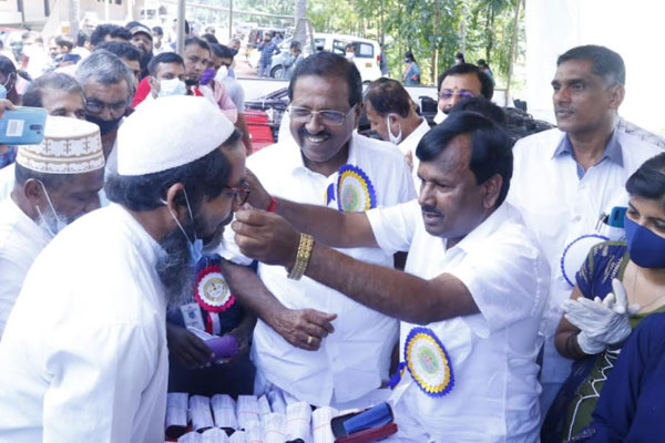 You are currently viewing കാസർകോട് ജില്ലയിൽ വയോശ്രീ യോജനയില്‍ സഹായ ഉപകരണങ്ങള്‍ വിതരണം ചെയ്തു; വയോജനങ്ങളുടെ ക്ഷേമത്തിന് മുഖ്യ പരിഗണനയെന്ന്  കേന്ദ്രമന്ത്രി