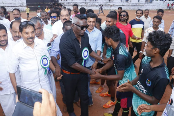 Read more about the article ദളിത് ലീഗ് ജില്ലാ കമ്മിറ്റി സംഘടിപ്പിച്ച അയ്യങ്കാളി മെമ്മോറിയൽ ജില്ലാതല സെവൻസ് ഫുട്ബോൾ ടൂർണ്ണമെൻ്റ്  സമാപനം;  ഉദ്ഘാടനം ചെയ്ത് ഐ.എം വിജയൻ