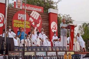 Read more about the article കൊലയ്ക്ക് കൊല നടത്തുകയാണ് വർഗ്ഗീയ ശക്തികൾ; കലാപത്തിലേക്കുള്ള നീക്കം കേരളത്തിൽ അനുവദിക്കില്ല: എം.വി ജയരാജൻ