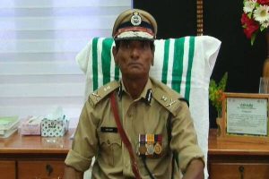 Read more about the article ആലപ്പുഴ ജില്ലയിലേക്ക് കൂടുതൽ പൊലീസ് സേന; പൊലീസിന് വീഴ്ച സംഭവിച്ചിട്ടില്ല; ഇരട്ടകൊലപാതകങ്ങൾ പ്രത്യേക സംഘം അന്വേഷിക്കുമെന്ന് ഡി.ജി.പി