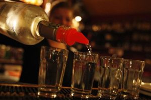 Read more about the article മദ്യം കഴിക്കുന്നതിനും വാങ്ങുന്നതിനുമുള്ള പ്രായം 25ല്‍ നിന്നും 21ആയി കുറച്ചു; എക്‌സൈസ് നിയമം ഭേദഗതി ചെയ്ത് ഹരിയാന സര്‍ക്കാര്‍