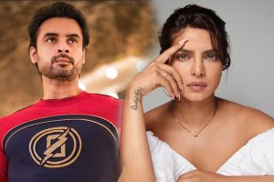 Read more about the article മിന്നല്‍ മുരളിക്ക് രണ്ടാം ഭാഗം ഉണ്ടെങ്കില്‍ എന്നെ വിളിച്ചൂടെ? സംവിധായകൻ ബേസിലിനോട് പ്രിയങ്ക ചോപ്ര