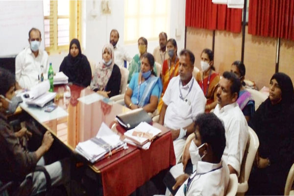 You are currently viewing മുളിയാറിൽ സ്ഥിരം അസിസ്റ്റൻ്റ് എഞ്ചിനിയറില്ല; പ്രതിഷേധവുമായി ഭരണസമിതി