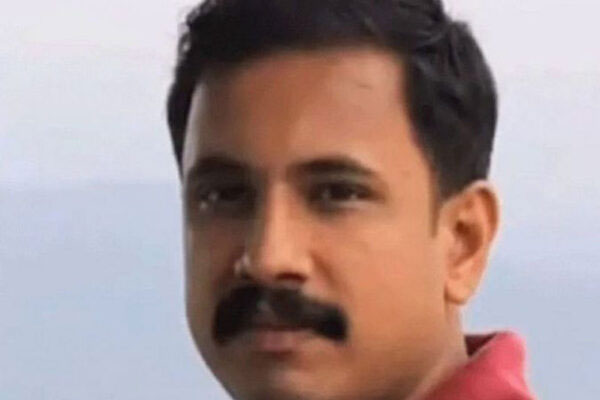 Read more about the article മോഷണക്കേസ് പ്രതിയുടെ സഹോദരിയുടെ എ.ടി.എം കാർഡ് ഉപയോഗിച്ച് പണം തട്ടി; കണ്ണൂരിൽ  പോലീസുകാരനെ സർവീസിൽ നിന്ന് പിരിച്ചുവിട്ടു