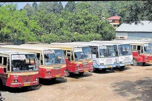 Read more about the article ശമ്പളം ലഭിക്കുന്നില്ല; കുടുംബം പുലർത്തണം; കൂലിപ്പണിക്ക് പോകാൻ ലീവ് വേണമെന്ന് കെ.എസ്.ആർ.ടി.സി ജീവനക്കാർ