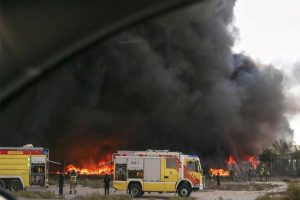 Read more about the article അബുദാബിയിൽ സ്‌ഫോടനം;മൂന്ന് എണ്ണ ടാങ്കറുകൾ പൊട്ടിത്തെറിച്ചു;  ഉത്തരവാദിത്വം ഏറ്റെടുത്ത് ഹൂതി വിമതർ