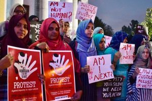 Read more about the article മുസ്‌ലിം  സ്ത്രീകൾക്കെതിരെ ബലാത്സംഗഭീഷണി; ക്ലബ്ഹൗസ് ചർച്ചയിൽ പങ്കെടുത്ത മൂന്ന് പേരെ അറസ്റ്റ് ചെയ്തു