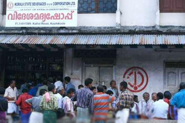 You are currently viewing പുതുവത്സര ആഘോഷത്തിനായി കേരളത്തിൽ നടന്നത് റെക്കോർഡ് മദ്യവിൽപന; ബെവ്‌കോ വിറ്റത് 82 കോടിയുടെ മദ്യം