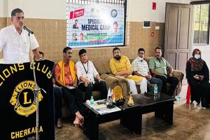 Read more about the article നിർദ്ധന രോഗികൾക്ക്  ആശ്വാസമായി ലയൺസ് ചെർക്കളയുടെ മെഡിക്കൽ ക്യാമ്പ്