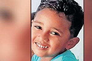 Read more about the article കാണാതായ നാല് വയസുകാരൻ്റെ  മൃതദേഹം അയല്‍വാസിയുടെ അലമാരയില്‍; കൊലചെയ്തത് സ്വര്‍ണം തട്ടിയെടുക്കാന്‍