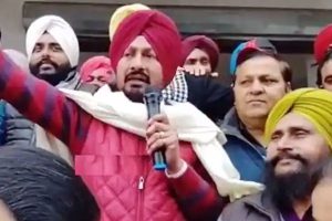 Read more about the article പഞ്ചാബിൽ കോൺഗ്രസ് ത്രിശങ്കുവിൽ: സീറ്റ് നിഷേധിച്ചു;  മുഖ്യമന്ത്രിയുടെ സഹോദരന്‍ സ്വതന്ത്രനായി മത്സരിക്കും; പാർട്ടിയിൽ ആഭ്യന്തര കലഹം രൂക്ഷമാകുന്നു