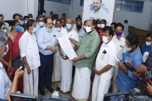 Read more about the article കാസർകോട് കെല്‍ ഫെബ്രുവരി പകുതിയോടെ പ്രവര്‍ത്തനം തുടങ്ങും; ജില്ലയിലെ വ്യവസായ എസ്റ്റേറ്റുകളുടെ പ്രവര്‍ത്തനം കാര്യക്ഷമമാക്കും: മന്ത്രി പി. രാജീവ്