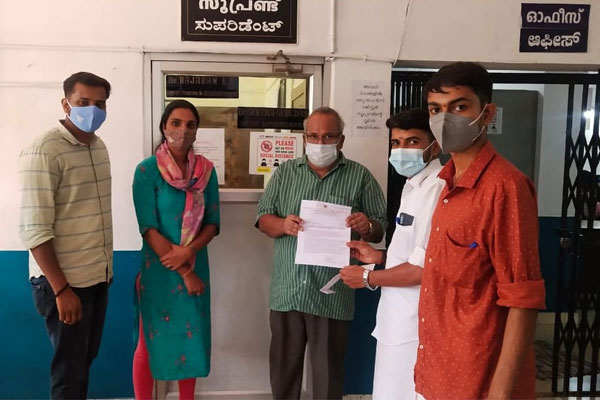 You are currently viewing പ്രാഥമിക ലക്ഷണങ്ങളുള്ള ആളുകള്‍ പോലും പരിശോധനയ്ക്ക് മടിക്കുന്നു; കോവിഡ് കേസുകള്‍ വര്‍ദ്ധിക്കുന്നതില്‍ ഉത്തരവാദി സംസ്ഥാന സര്‍ക്കാര്‍ : യുവമോര്‍ച്ച