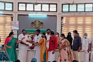 Read more about the article മികച്ച ജൈവ കാര്‍ഷിക പഞ്ചായത്തുകള്‍ക്കുള്ള പുരസ്‌കാരം ഈസ്റ്റ് എളേരി, കാറഡുക്ക, അജാനൂര്‍ പഞ്ചായത്തുകള്‍ക്ക്