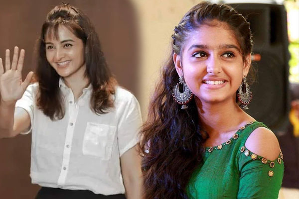 You are currently viewing എൻ്റെ  മെന്റര്‍,  ടീച്ചര്‍; മഞ്ജുവിനൊപ്പമുള്ള അനുഭവങ്ങള്‍ പങ്കുവെച്ച്  അനശ്വര രാജന്‍