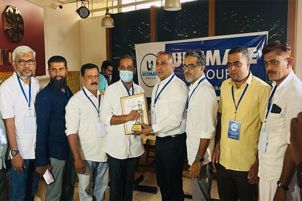 Read more about the article അള്‍ട്ടിമേറ്റ് ഗ്രൂപ്പ് നൽകുന്ന യുവജന ശാക്തീകരണ അവാര്‍ഡ് അഡ്വ: പി. എ ഫൈസലിന് സമ്മാനിച്ചു