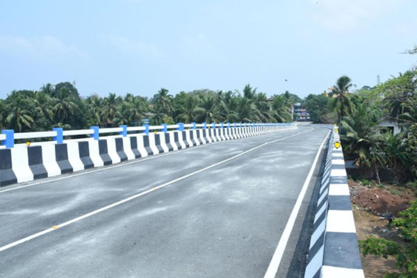 Read more about the article കാഞ്ഞങ്ങാടിൻ്റെ  വികസനത്തിന് പുതുവഴിയൊരുങ്ങി;  കോട്ടച്ചേരി റെയില്‍വെ മേല്‍പാലം ഫെബ്രുവരി 27 മുതല്‍ നാടിന്