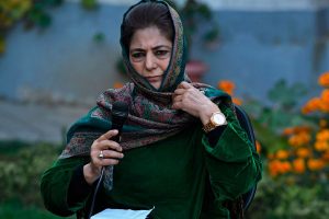 Read more about the article ഹിജാബ് മാത്രമല്ല, എല്ലാ മുസ്‌ലിം അടയാളങ്ങള്‍ക്കുനേരെയും അവര്‍ വരും; ബി.ജെ.പിക്കെതിരേ വിമർശനവുമായി  മെഹബൂബ മുഫ്തി