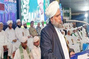 Read more about the article എത്തുന്നത് രാജ്യത്തിൻ്റെ വിവിധ ഭാഗങ്ങളിൽ നിന്നും പതിനായിരങ്ങൾ; ഉള്ളാൾ ഉറൂസിൽ തിരക്കേറുന്നു