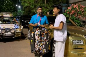 Read more about the article രക്തസാക്ഷികളായ ജവാന്മാര്‍ക്ക് സ്മാരകം നിര്‍മ്മിക്കുന്ന ഉമേഷ് ജാദവിന് ബോചെയുടെ ആദരം