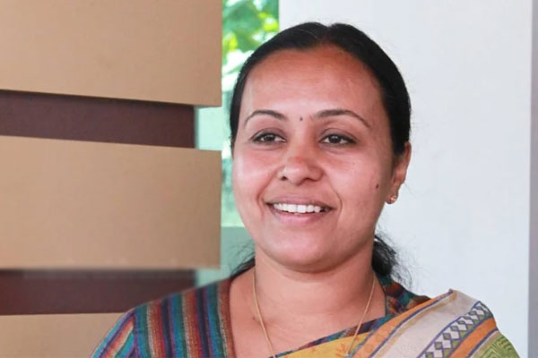 Read more about the article കേരളത്തിലെ കൊവിഡ് കേസുകളിലെ വര്‍ധന; ജാഗ്രത വേണമെന്ന് ആരോഗ്യമന്ത്രി; എല്ലാ ജില്ലകള്‍ക്കും പ്രതിരോധം ശക്തമാക്കാന്‍ നിര്‍ദേശം നല്‍കി