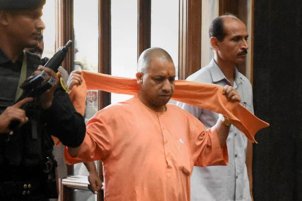 Read more about the article സ്വന്തമായുള്ളത് റിവോൾവറും റൈഫിളും സ്വർണ ചെയിനും രുദ്രാക്ഷമാലയും; ആകെ 1.54 കോടിയുടെ സ്വത്തുണ്ടെന്ന് യോഗി ആദിത്യനാഥ്