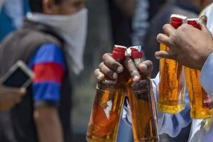 Read more about the article മദ്യപാനികളെ ജയിലിലിടില്ല; പകരം മദ്യ മാഫിയയെക്കുറിച്ച് വിവരങ്ങൾ നൽകാൻ ആവശ്യപ്പെടും; പുതിയ നിയമവുമായി ബീഹാർ സർക്കാർ