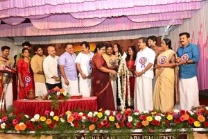 Read more about the article കാസർകോട് ഗവൺമെൻ്റ് കോളേജിന് ശാസ്ത്രാന്വേഷണത്തിനായി 1.8 കോടി; കണ്ണൂർ സർവ്വകലാശാല കലോത്സവ ഉദ്ഘാടനവേദിയിൽ  മന്ത്രി ആർ.ബിന്ദു